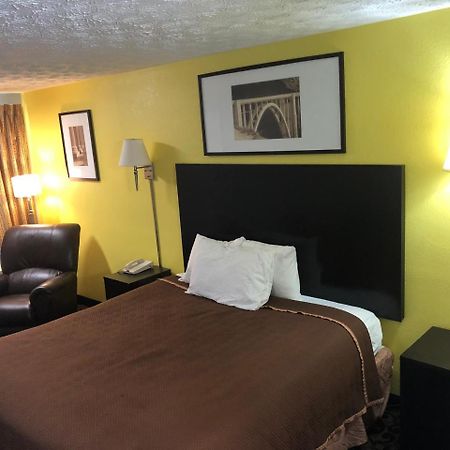 Walton Inn Monroe Exterior foto